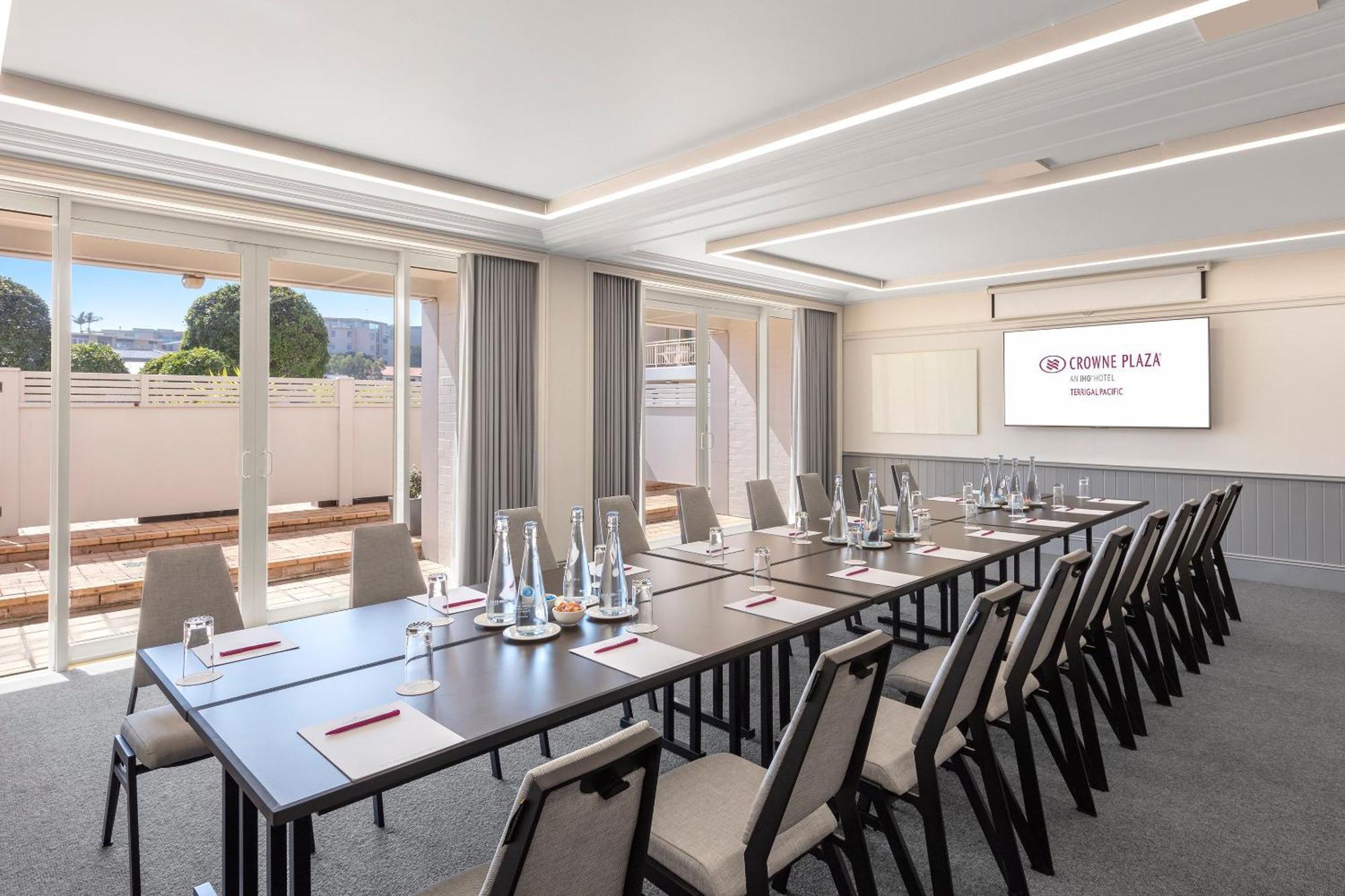 Отель Crowne Plaza Terrigal Pacific By Ihg Экстерьер фото